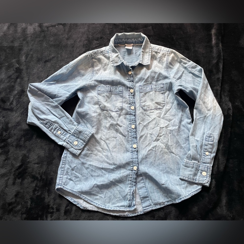 🍂Payton & Parker Lightwash Jean Shirt
